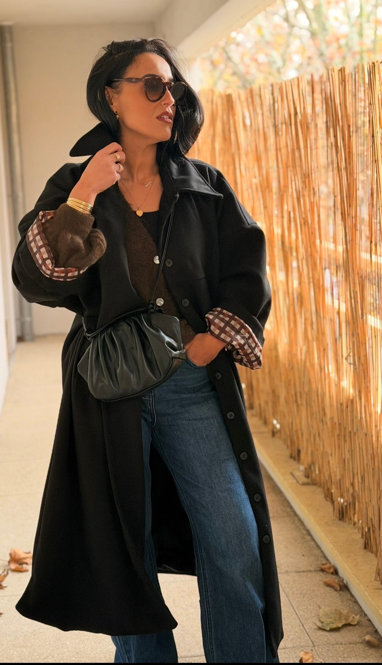 Manteau noir oversize revers vichy