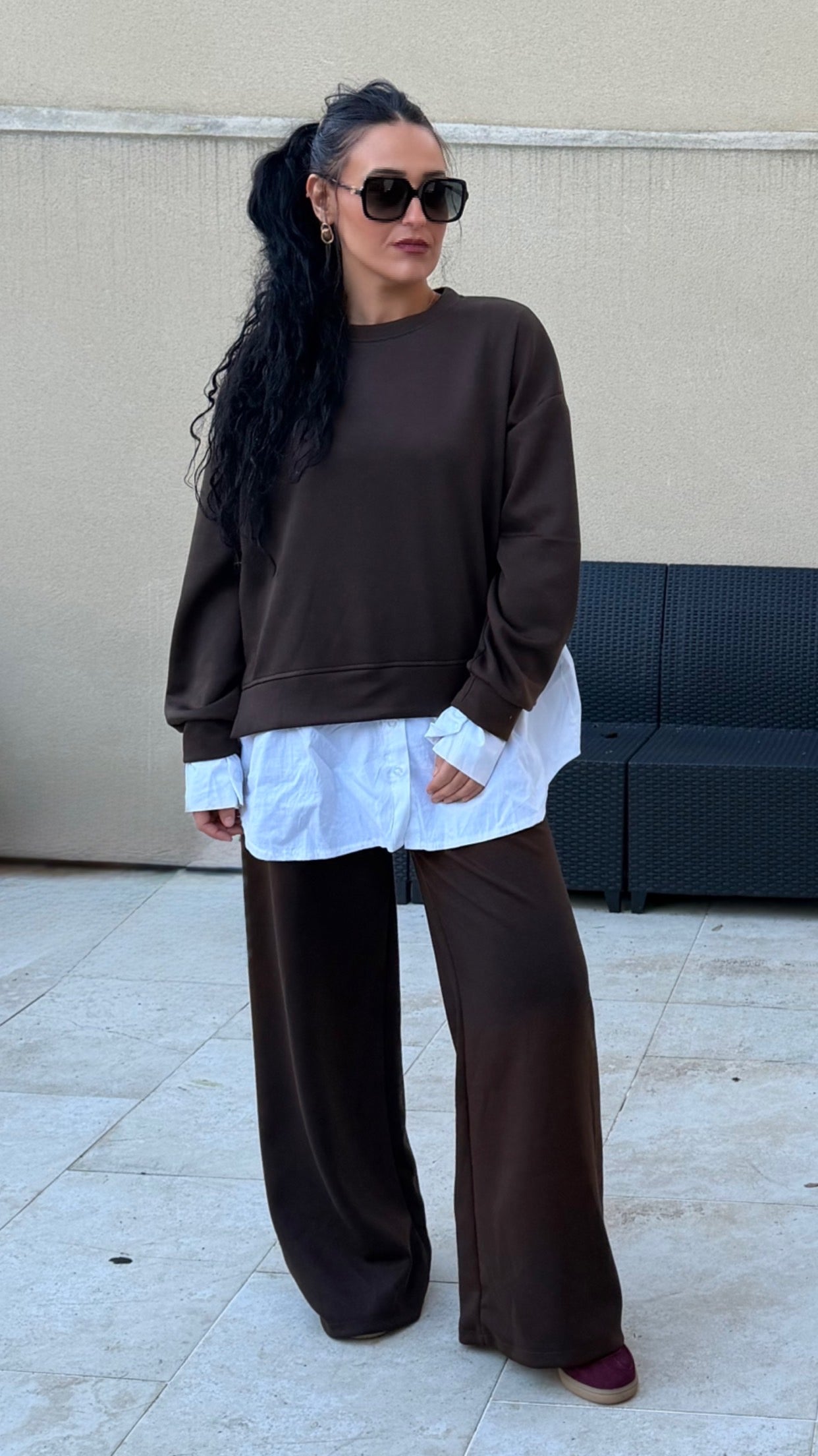 Ensemble Chocolat Oversize – Élégance Décontractée