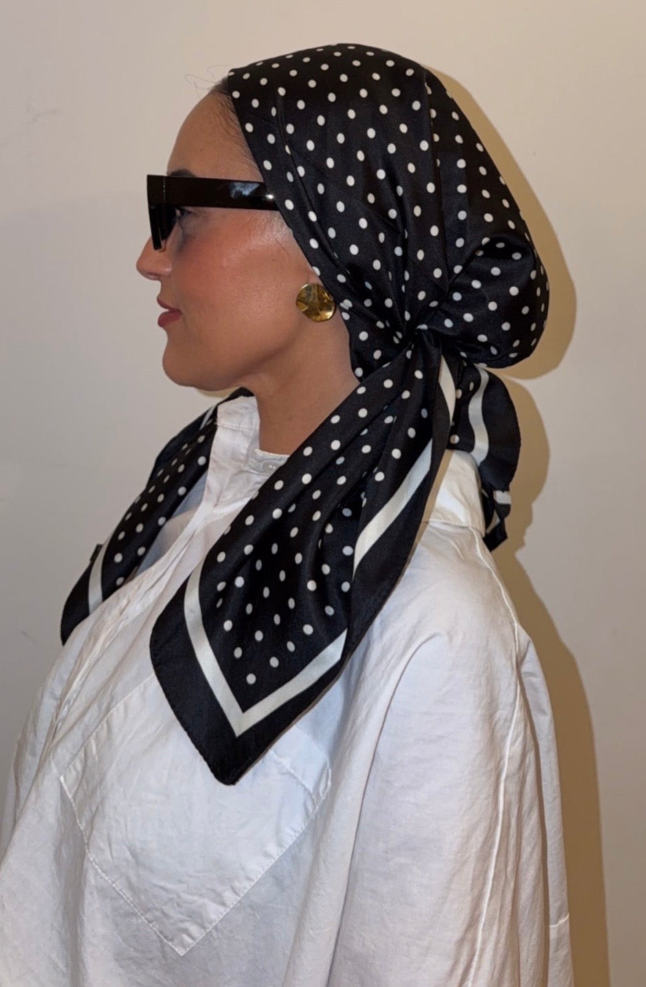 Foulard Satiné Bleu Marine à Pois