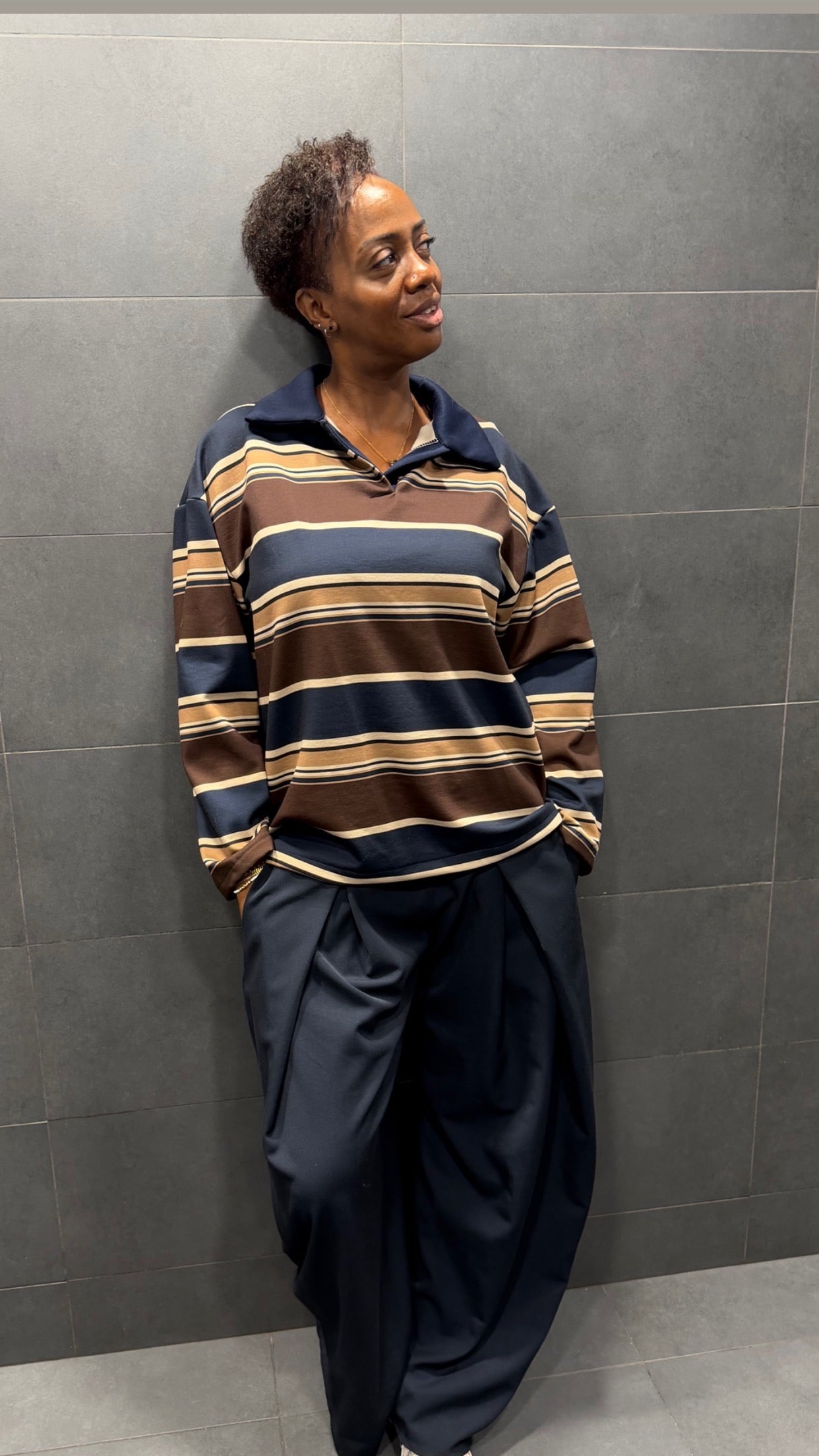 Polo Oversize Polaire à Rayures – Bleu Marine / Marron